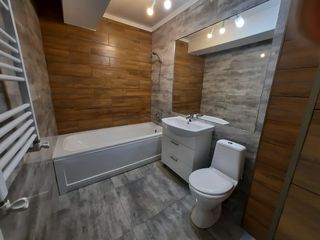 Vânzare apartament cu 1 cameră, reparație euro, bloc nou, sect. Centru! foto 7