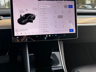 Tesla Model 3 foto 9