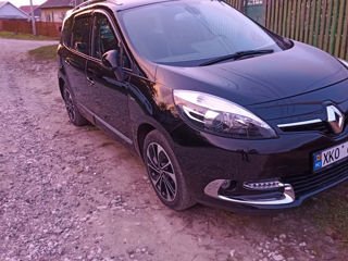 Renault Grand Scenic foto 2