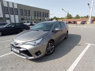 Toyota Avensis foto 3