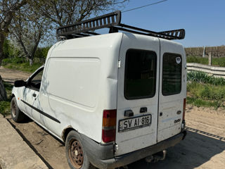 Ford Courier foto 4