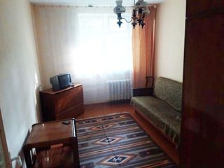 Apartament cu 2 camere separate,48m2,Botanica foto 3