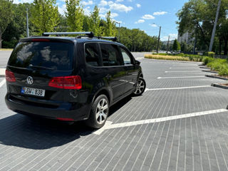 Volkswagen Touran foto 4