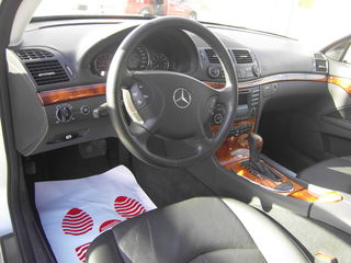 Mercedes E Class foto 8