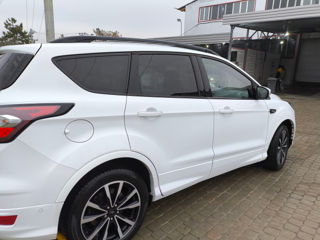 Ford Kuga foto 2