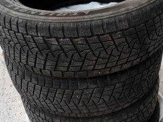 Зимние шины 235/55 R20