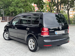 Volkswagen Touran фото 3