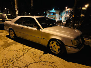 Mercedes E-Class foto 8