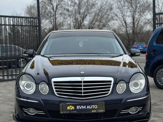 Mercedes E-Class foto 2