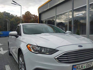 Ford Fusion foto 1