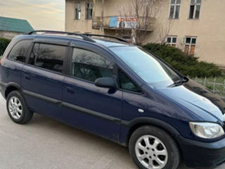 Opel Zafira foto 3