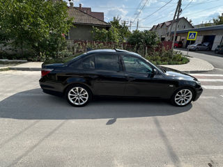 BMW 5 Series foto 8