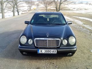 Mercedes E Class foto 3