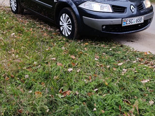 Renault Megane foto 2