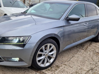 Skoda Superb foto 3