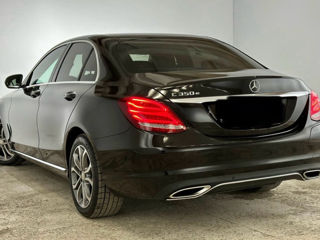 Mercedes C-Class foto 4