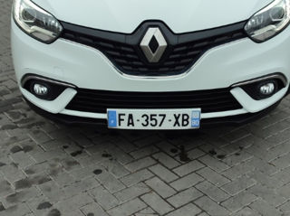 Renault Grand Scenic foto 2