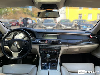 BMW 7 Series foto 8