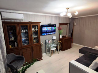 Apartament cu 2 camere, 60 m², Botanica, Chișinău foto 5