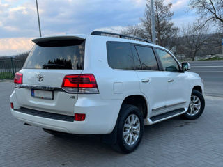 Toyota Land Cruiser фото 4