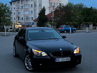 BMW 5 Series foto 1