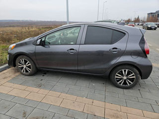 Toyota Prius c foto 9