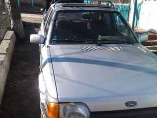 Ford Escort foto 1