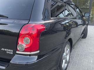 Toyota Avensis foto 5