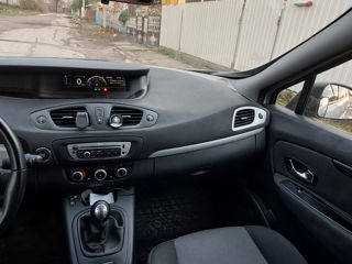 Renault Grand Scenic foto 10