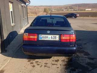 Volkswagen Passat foto 2