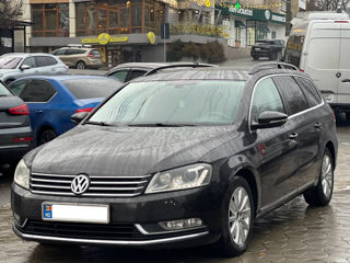 Volkswagen Passat foto 3