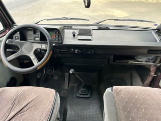 Volkswagen Caravelle foto 7