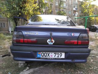 Renault 19 foto 4