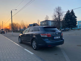 Toyota Avensis foto 3