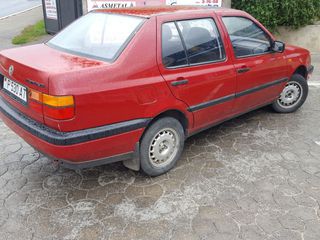 Volkswagen Vento foto 2