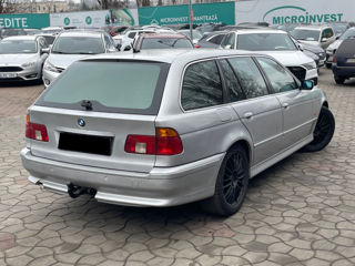 BMW 5 Series foto 4