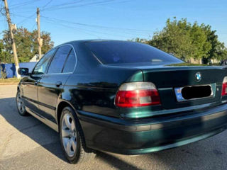 BMW 5 Series foto 3