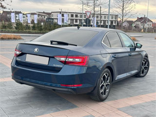 Skoda Superb foto 3