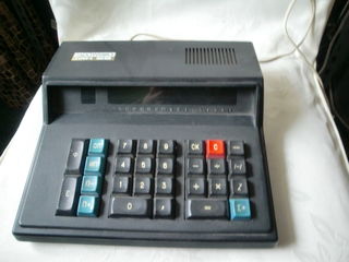 продается настольный калькулятор электроника МК 59