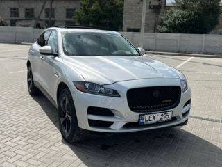 Jaguar F-PACE foto 2