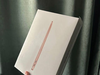 MacBook Air M1 256 GB Sigilat