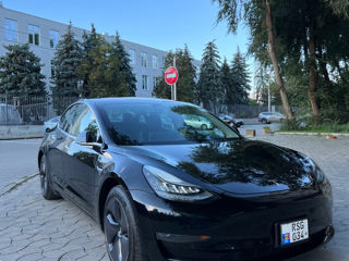 Tesla Model 3 foto 2