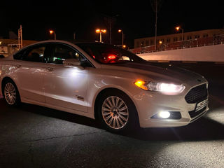 Ford Fusion foto 10