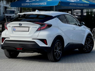 Toyota C-HR foto 3