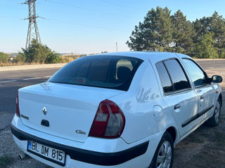 Renault Clio Symbol foto 3