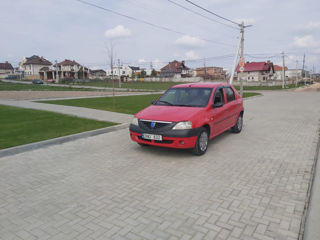 Dacia Logan foto 2