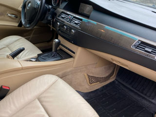 BMW 5 Series foto 7