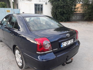 Toyota Avensis foto 3