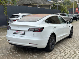 Tesla Model 3 foto 3