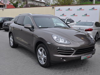 Porsche Cayenne foto 2